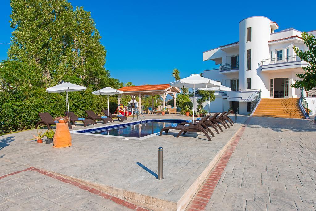 Villa Giovanni Faliraki Luaran gambar